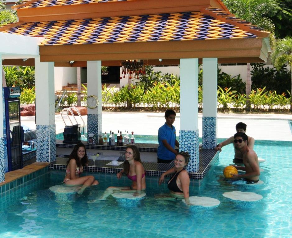 Chalong Beach Hotel Phuket Пхукет Экстерьер фото