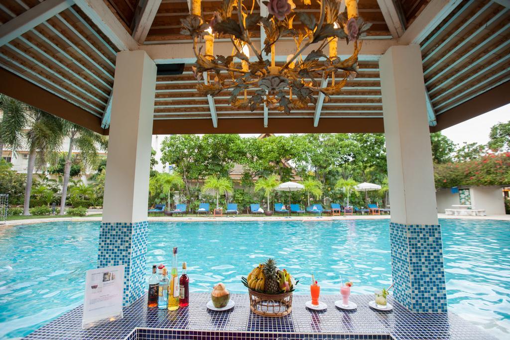 Chalong Beach Hotel Phuket Пхукет Экстерьер фото