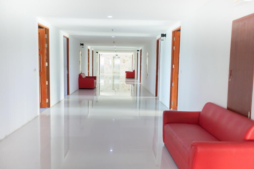 Chalong Beach Hotel Phuket Пхукет Экстерьер фото