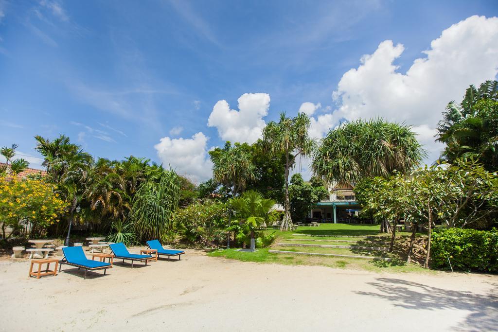 Chalong Beach Hotel Phuket Пхукет Экстерьер фото