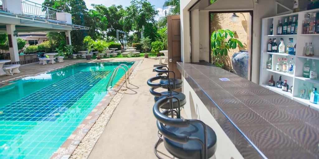 Chalong Beach Hotel Phuket Пхукет Экстерьер фото