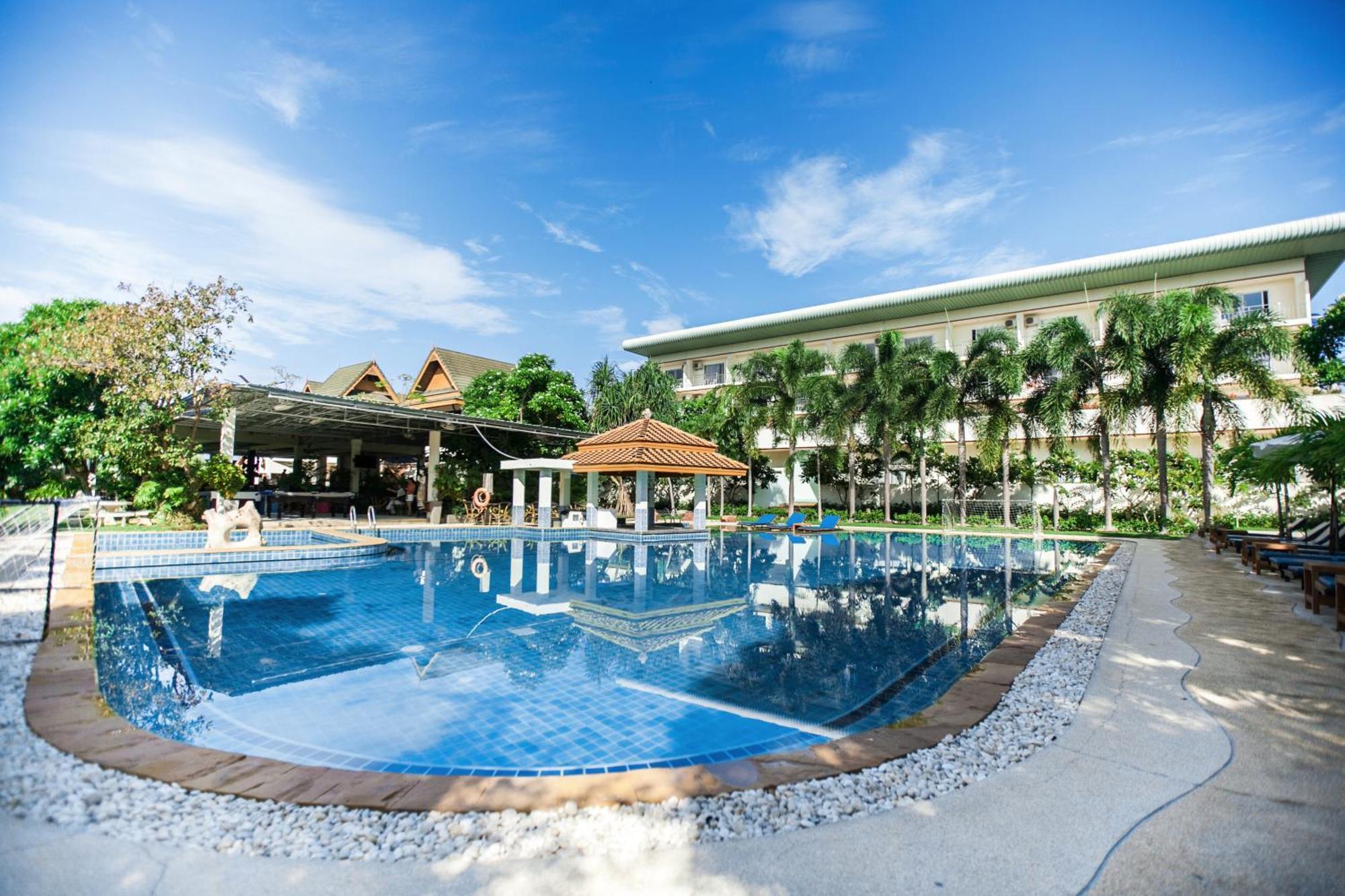 Chalong Beach Hotel Phuket Пхукет Экстерьер фото