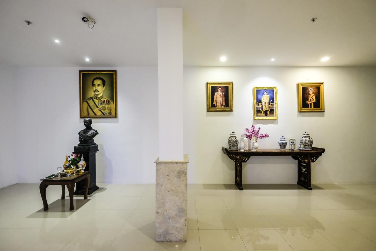 Chalong Beach Hotel Phuket Пхукет Экстерьер фото