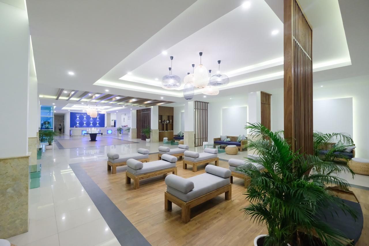 Chalong Beach Hotel Phuket Пхукет Экстерьер фото
