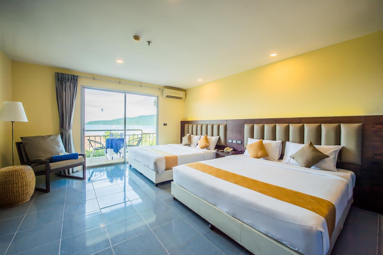 Chalong Beach Hotel Phuket Пхукет Экстерьер фото